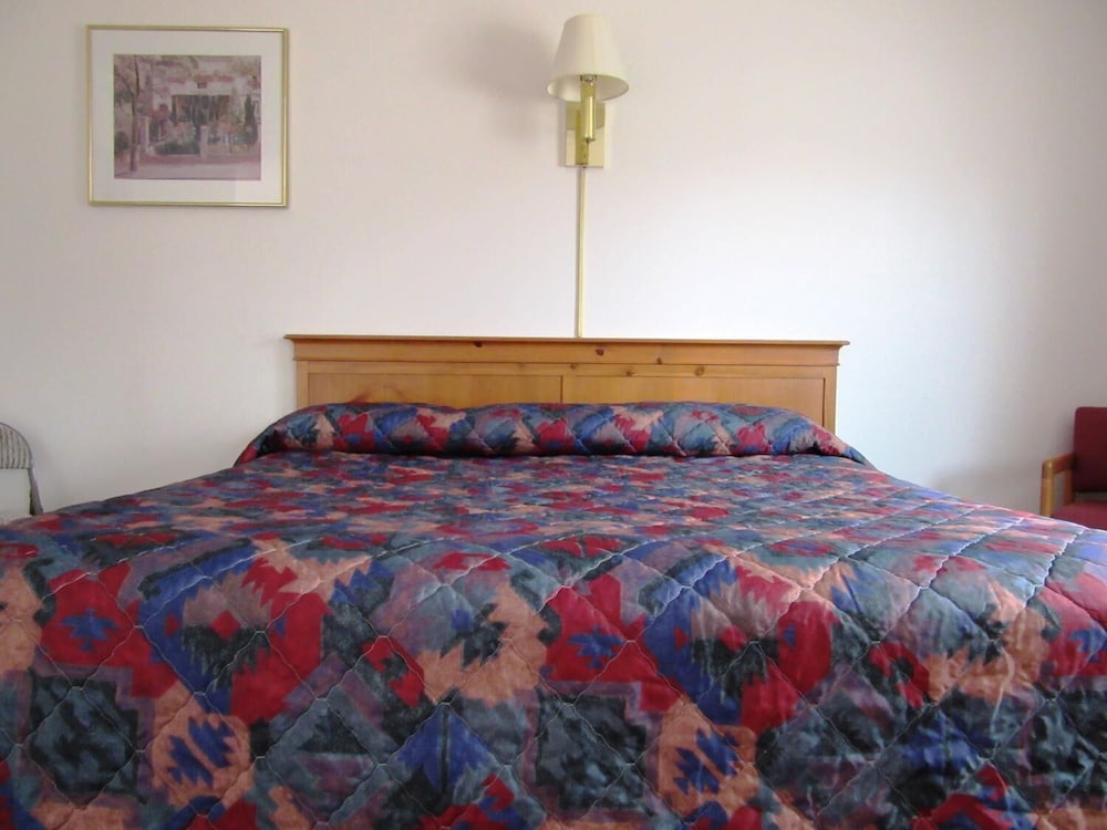 Yellowstone Country Inn 19/48