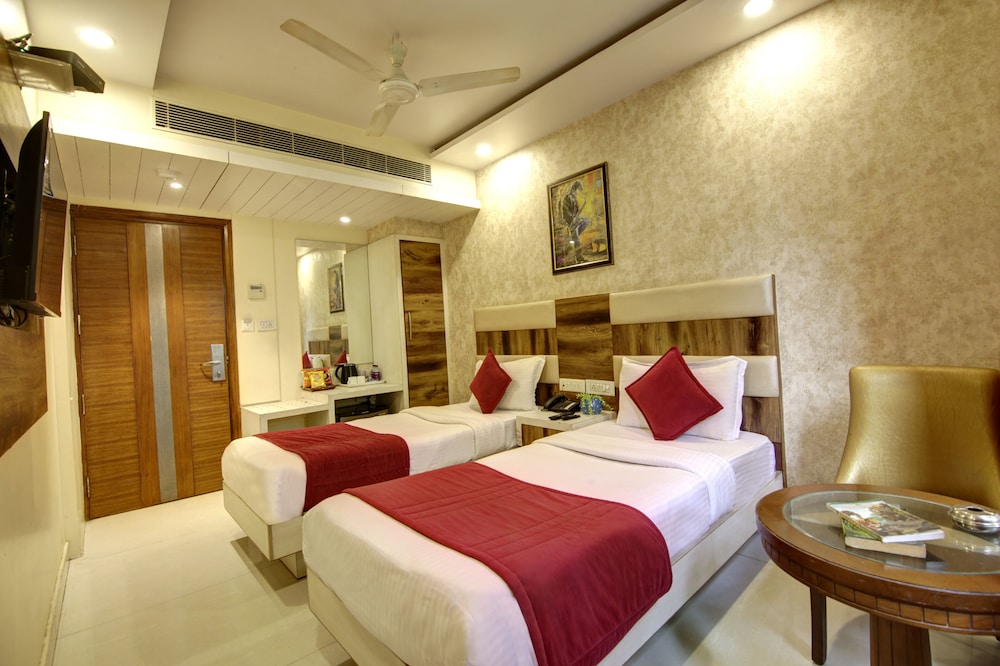 Hotel Shanti Plaza 27/50