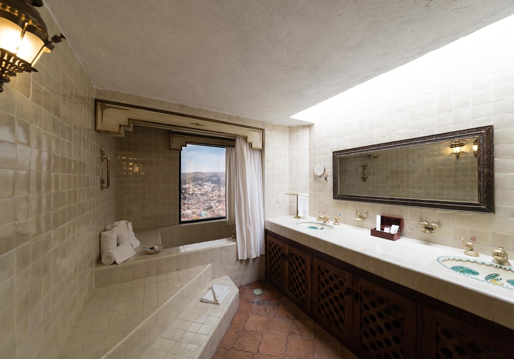 Mision Grand Casa Colorada 48/50