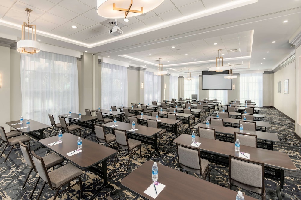 Hyatt Place Greenville/Downtown 51/64