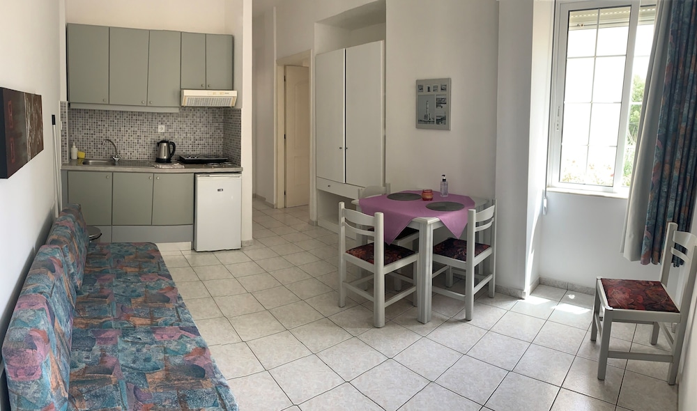 Ermis Suites 29/51