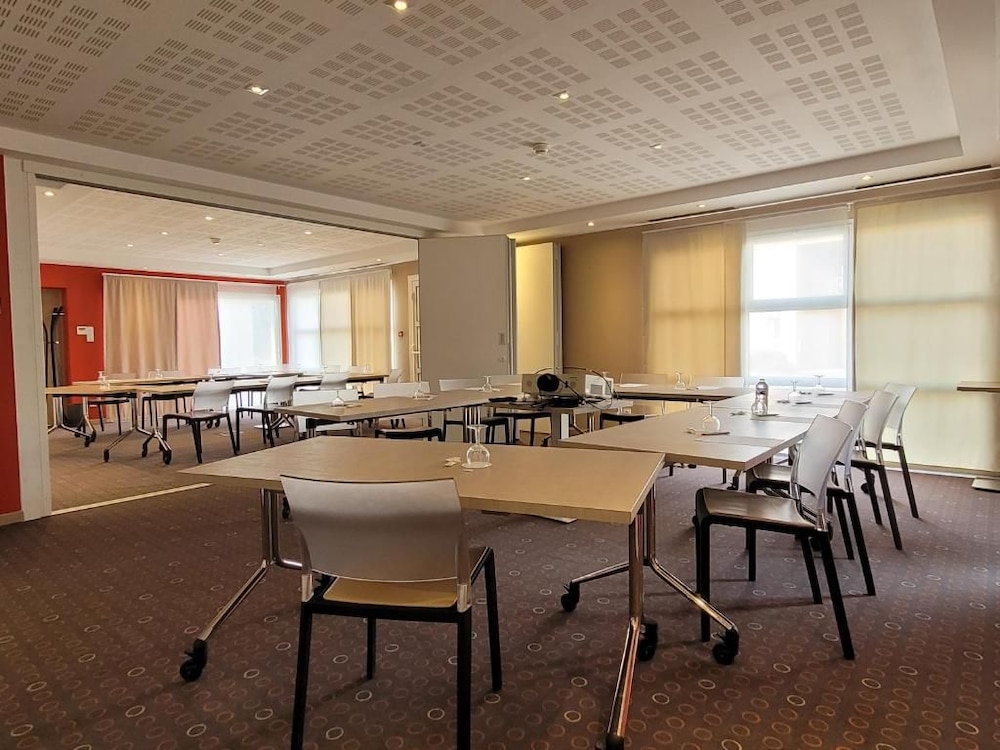 Fasthotel Toulouse Blagnac Aeroport 24/37