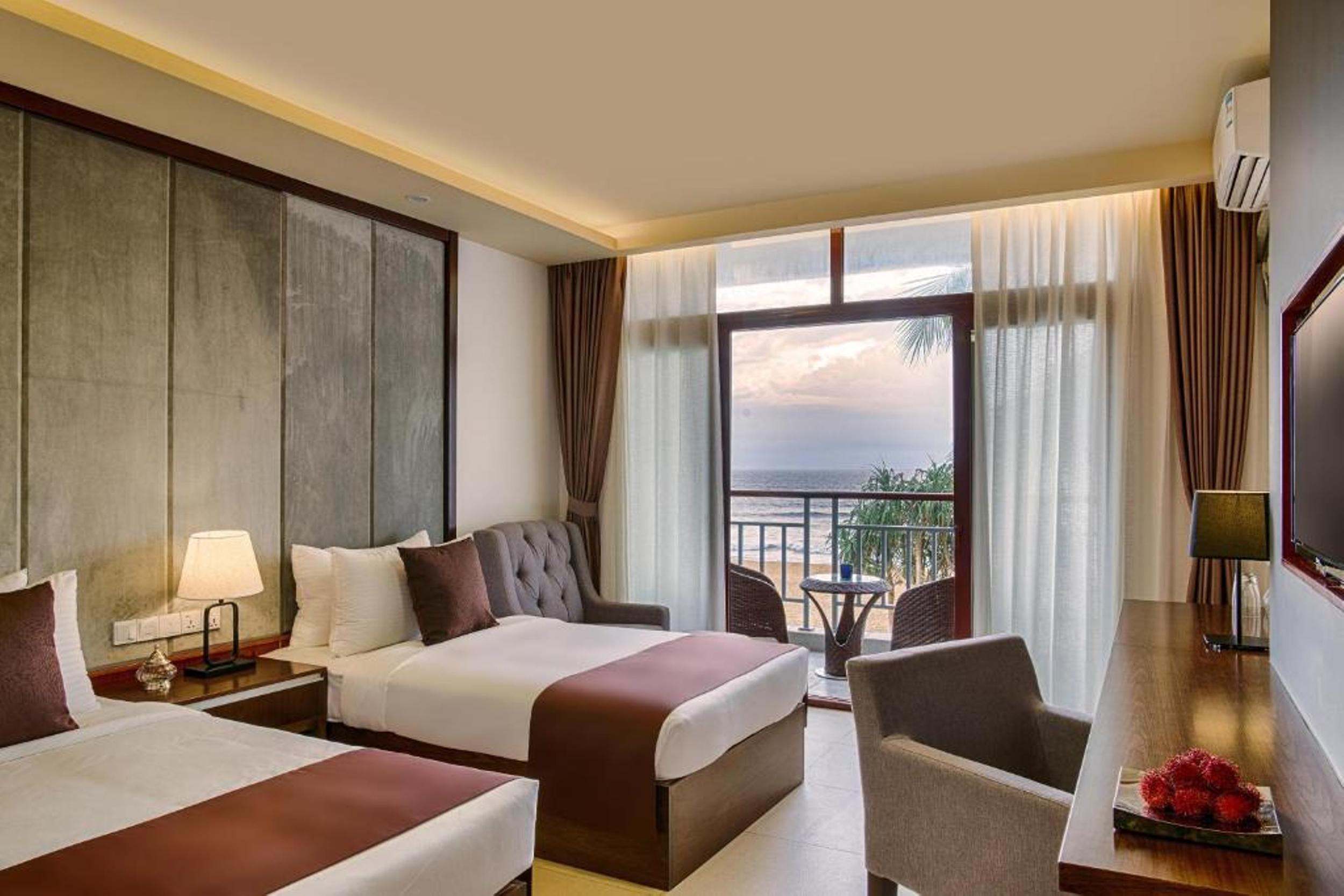 Room at Jie Jie Beach Hotel, PANADURA