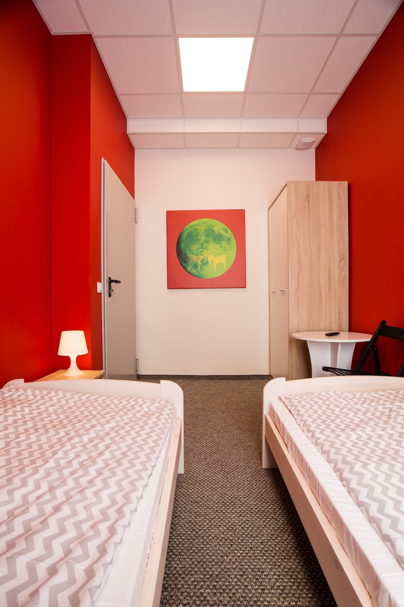 ROOM, SINGLE, PRIVATE BATHROOM