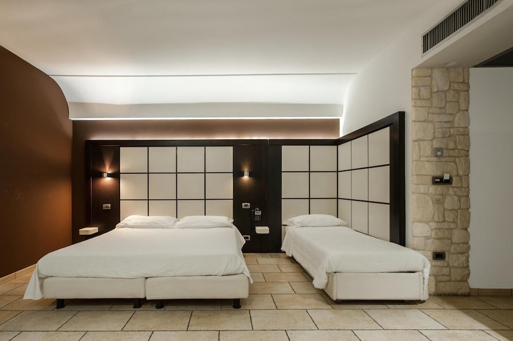Hotel Testani 27/50
