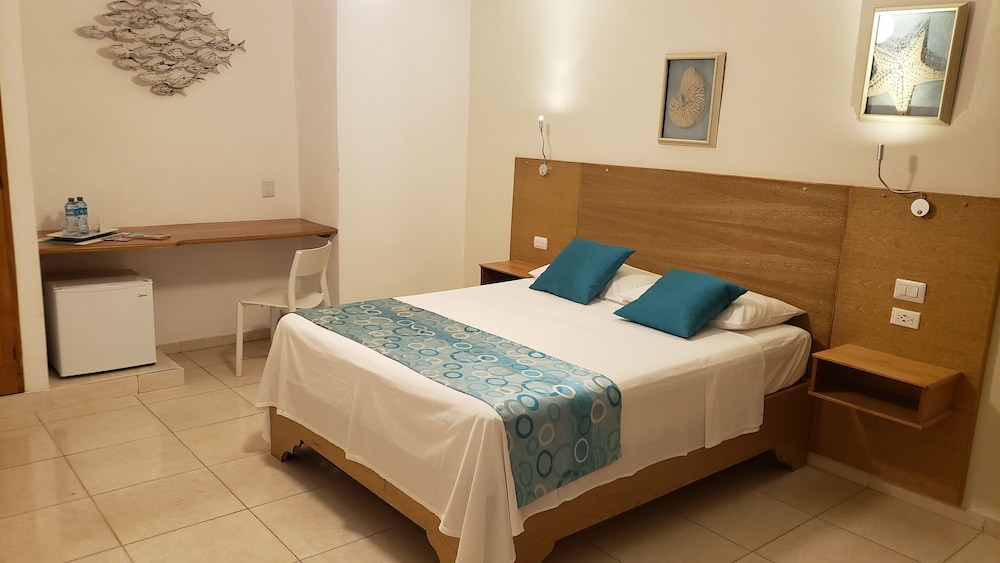 Hotel Agua Dulce 11/50