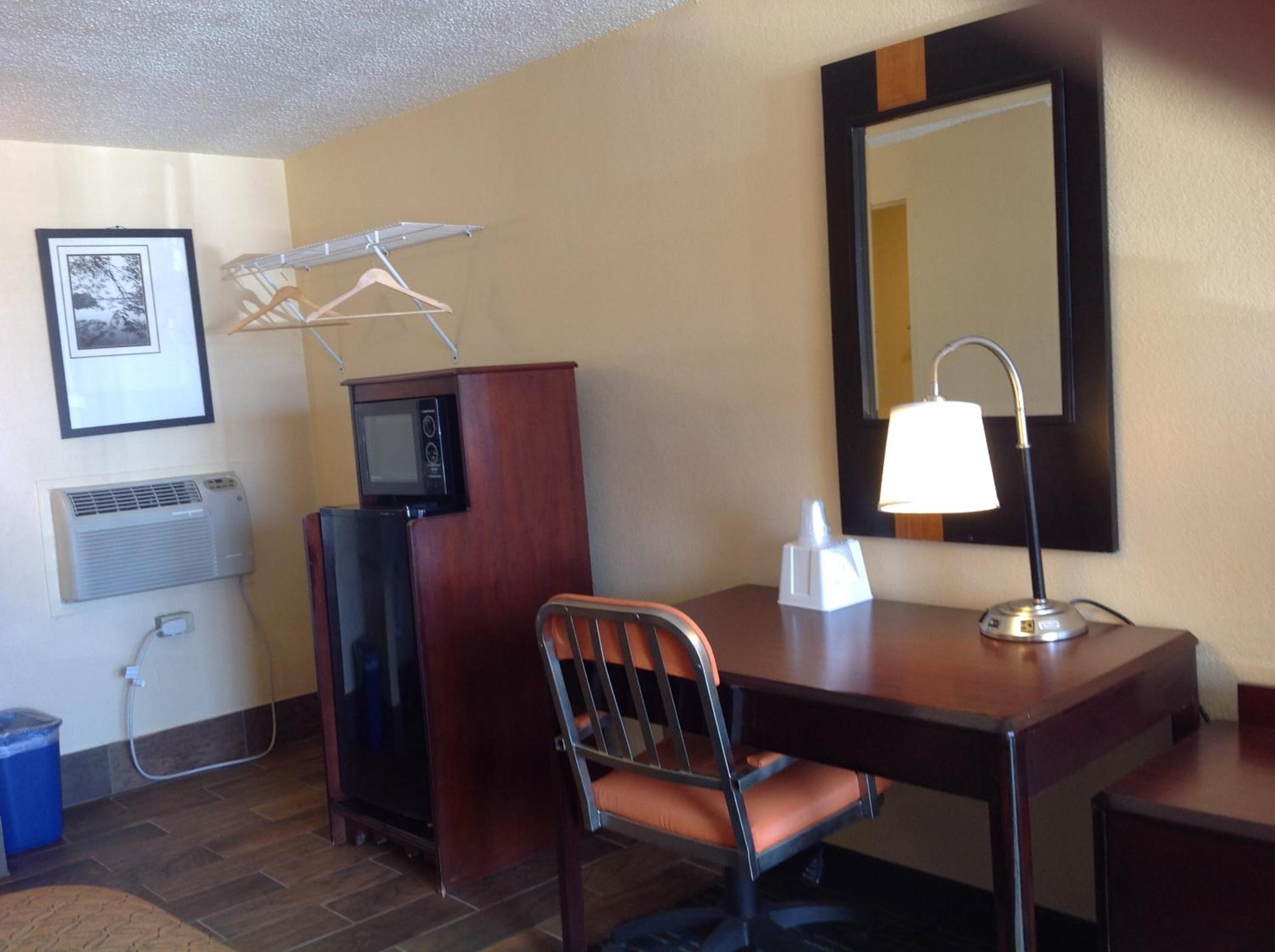 Diamond Inn And Suites 18/29