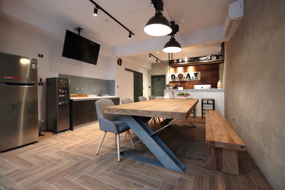 G.O.A.T Hostel 40/49