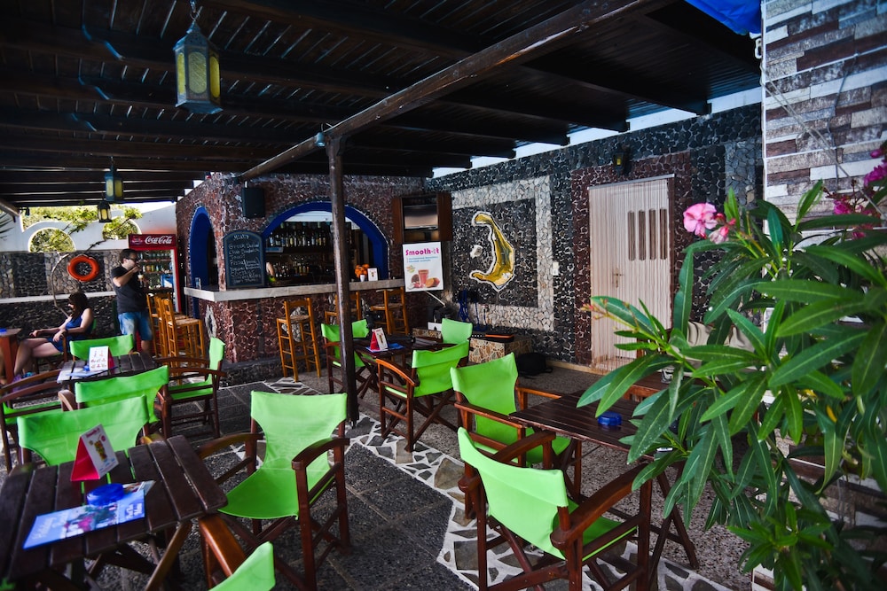 Holiday Beach Resort 25/50