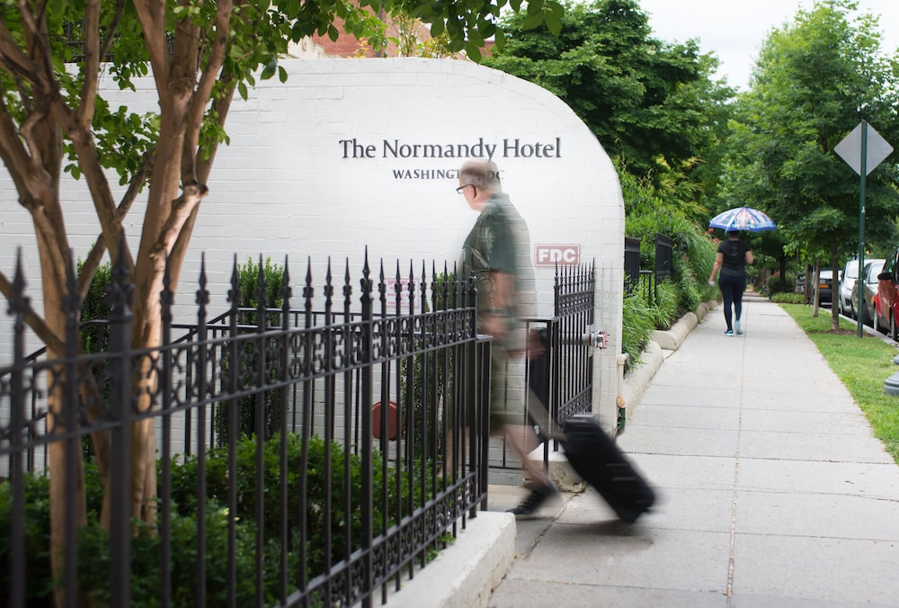 Normandy Hotel 64/69