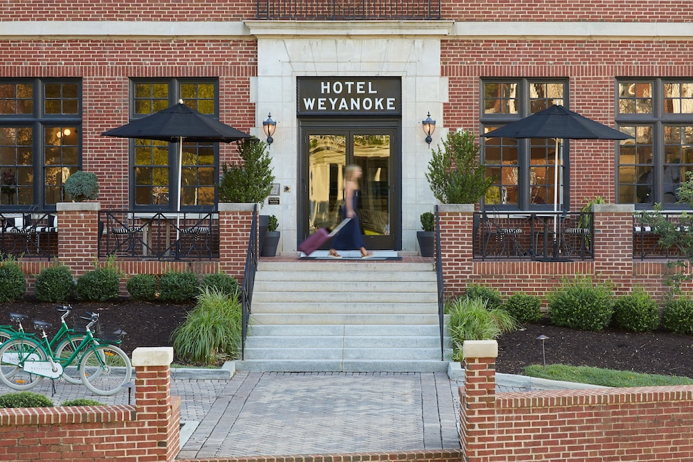 Hotel Weyanoke 9/61
