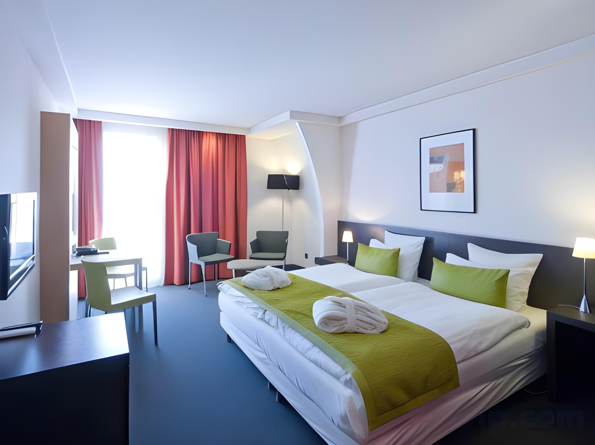 Room, Twin Beds
