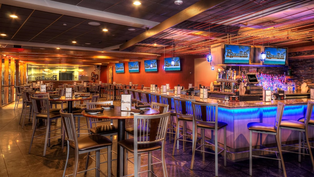 Doubletree By Hilton Port Huron 37/51