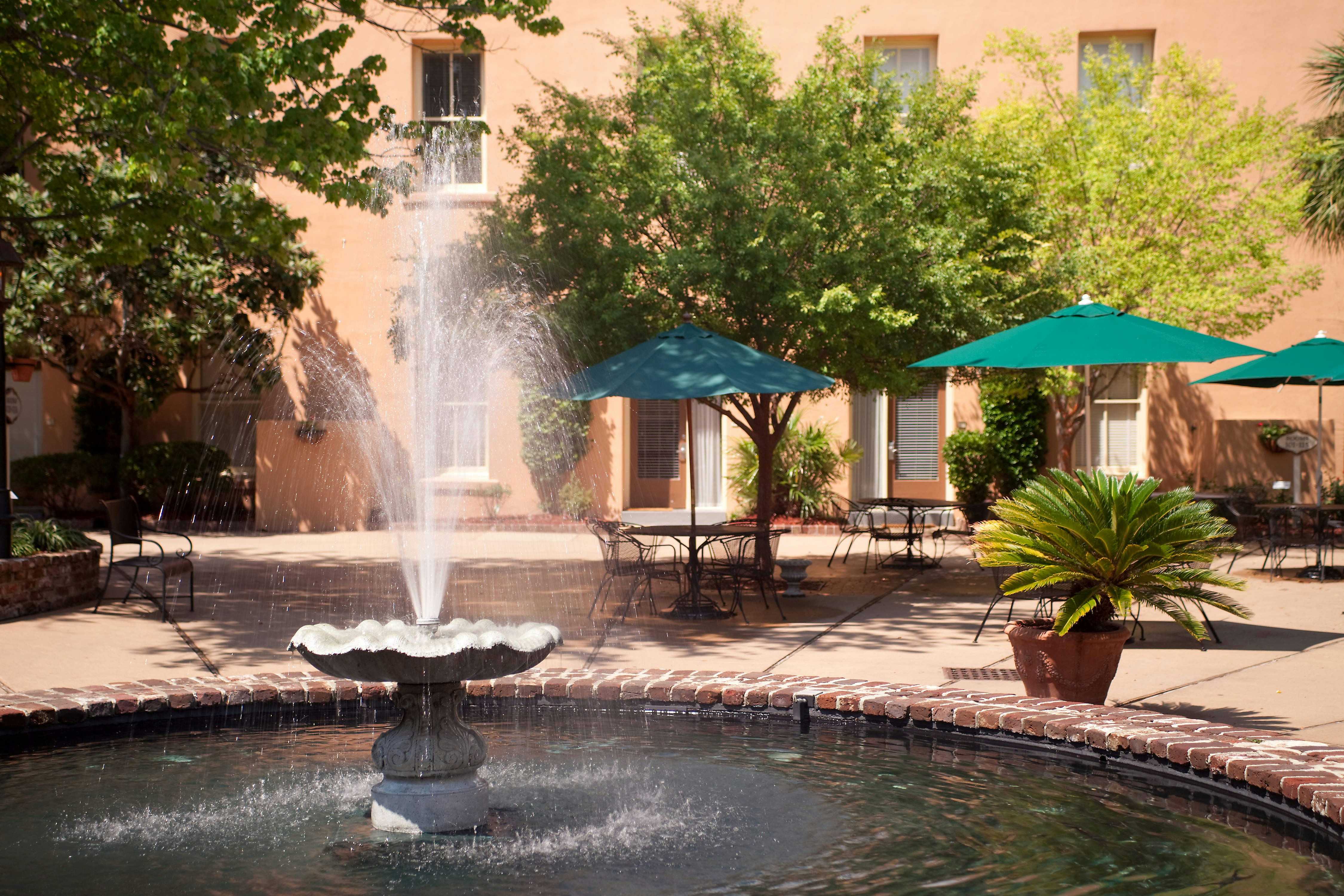 Hilton Vacation Club Lodge Alley Inn Charleston 17/32