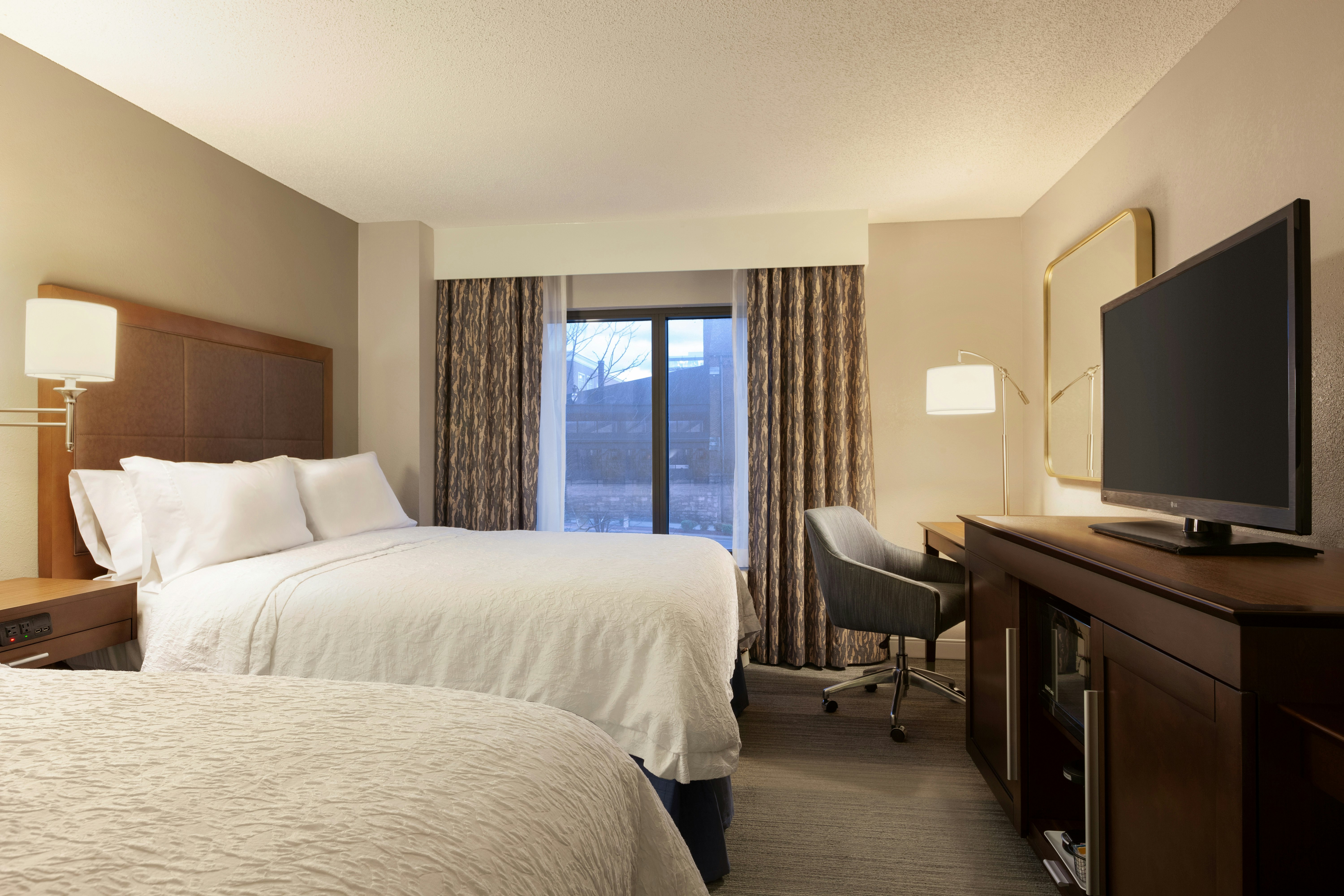 room, 2 queen beds