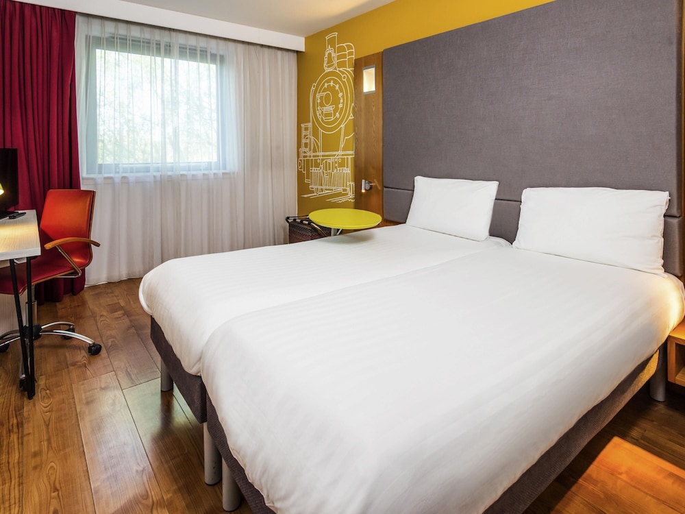 Duet, Twin Beds، Ibis Styles Crewe 2/9