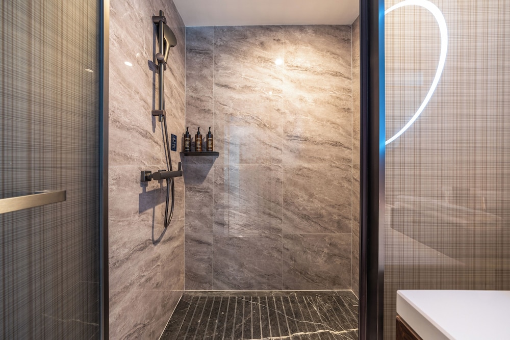 UrCove by HYATT Zhuhai Gongbei Port 50/50