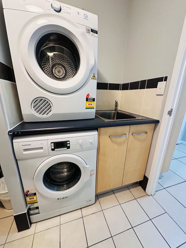 CALOUNDRA CENTRAL APARTMENT HOTEL 20/68