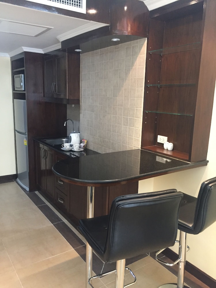 View Talay 6 Condominium By Honey 71/84