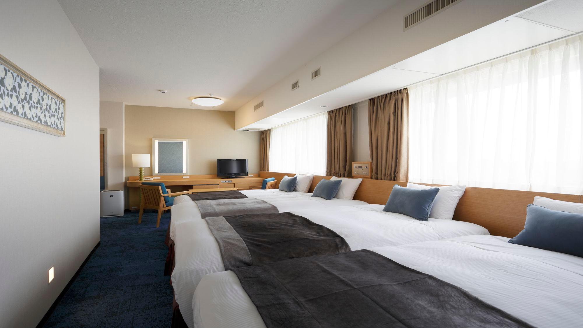 Room, Twin Beds, Two Extra Beds, Main Building