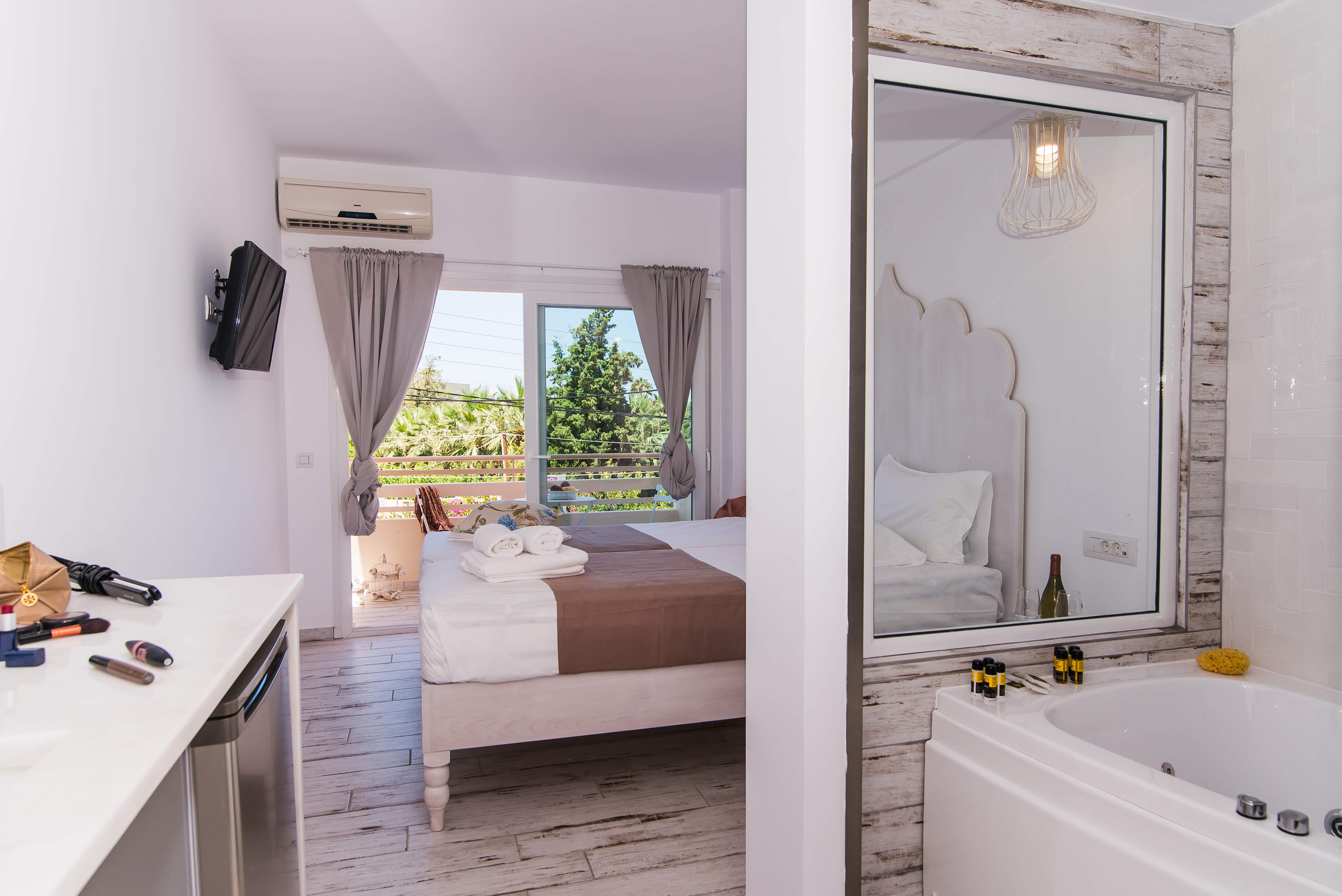 Stella Maria Hotel & Suites 44/50