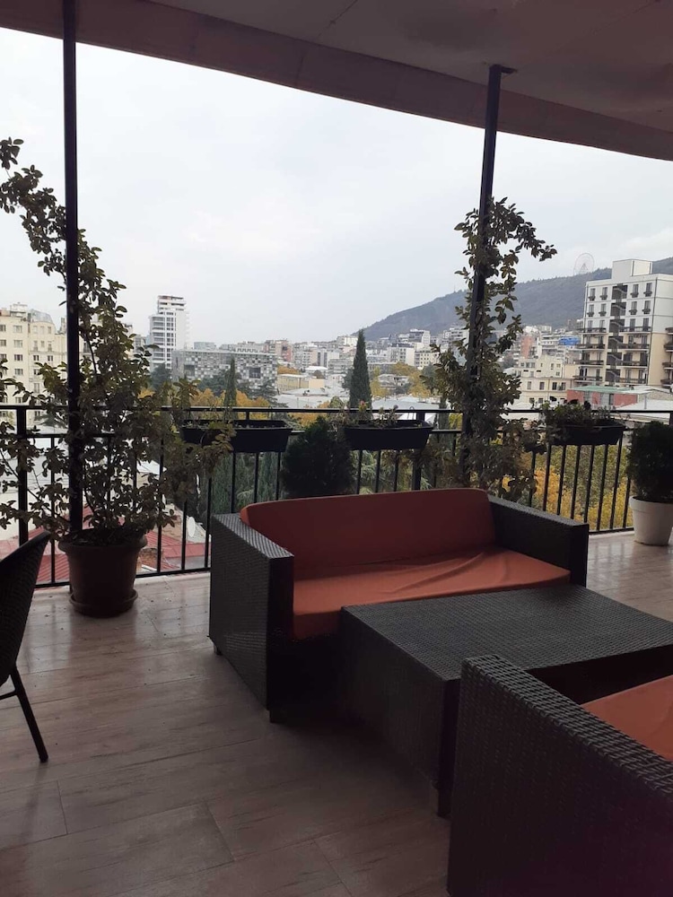 Gallery Art Hotel 31/41