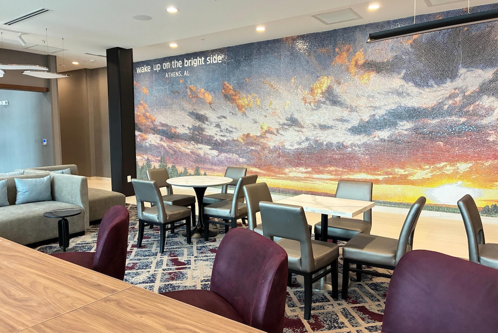 La Quinta Inn & Suites by Wyndham Athens 36/49