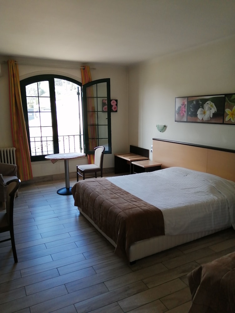Auberge Les Arômes 5/45