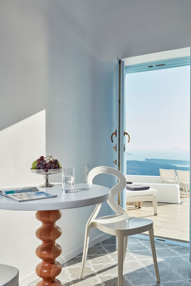 Astra Suites 21/50