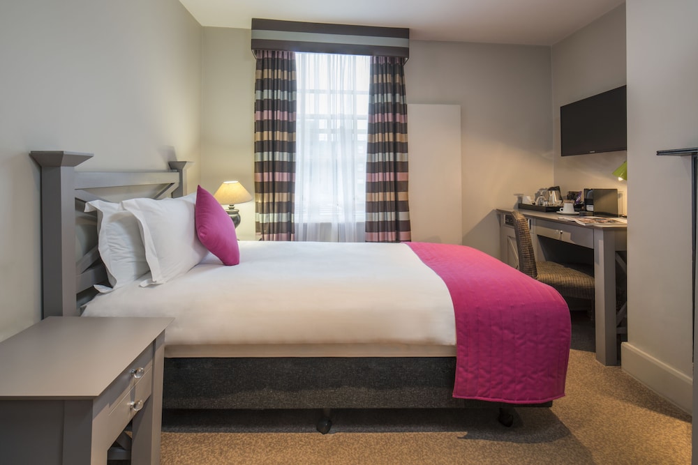 STANDARD, DOUBLE BED, ACCESSIBLE