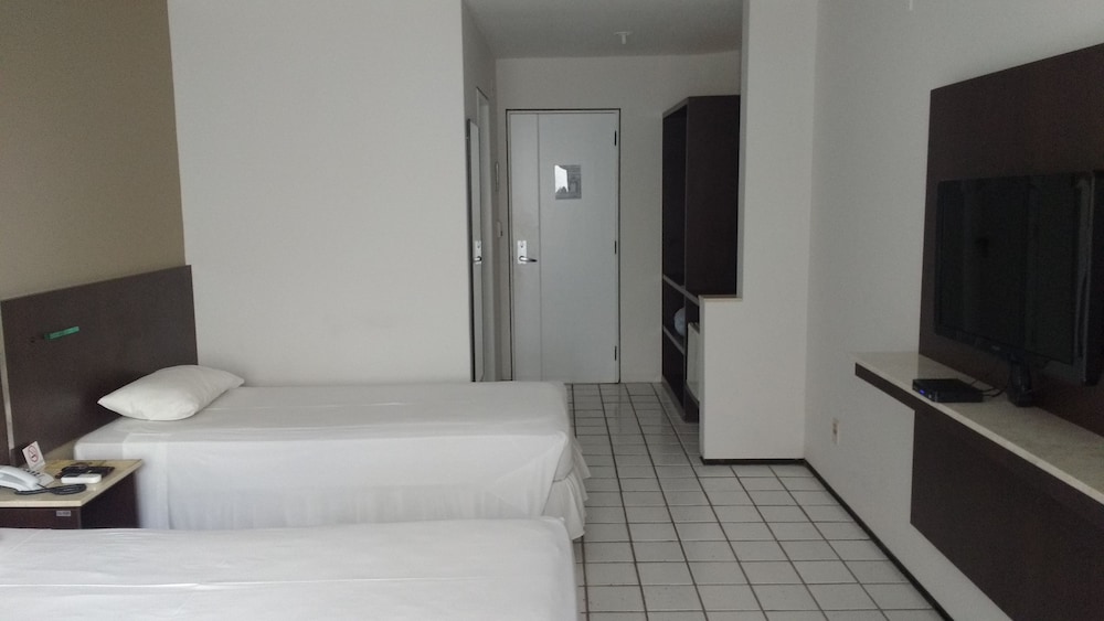 Brisamar Hotel 12/69