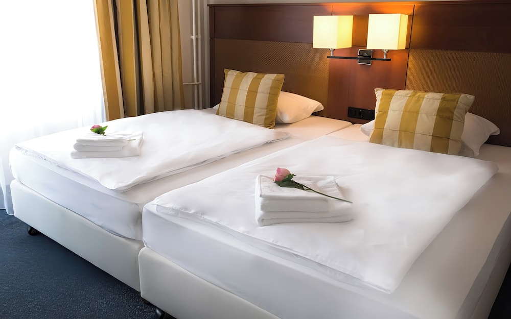 HOTEL MARTTEL 19/62