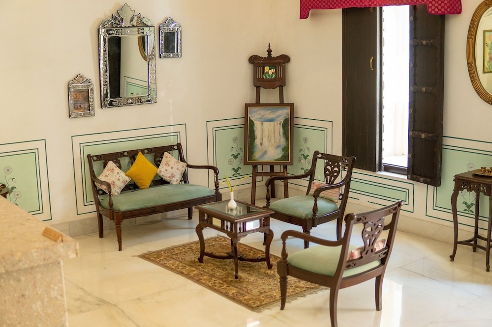 Hotel Amar Kothi 25/46