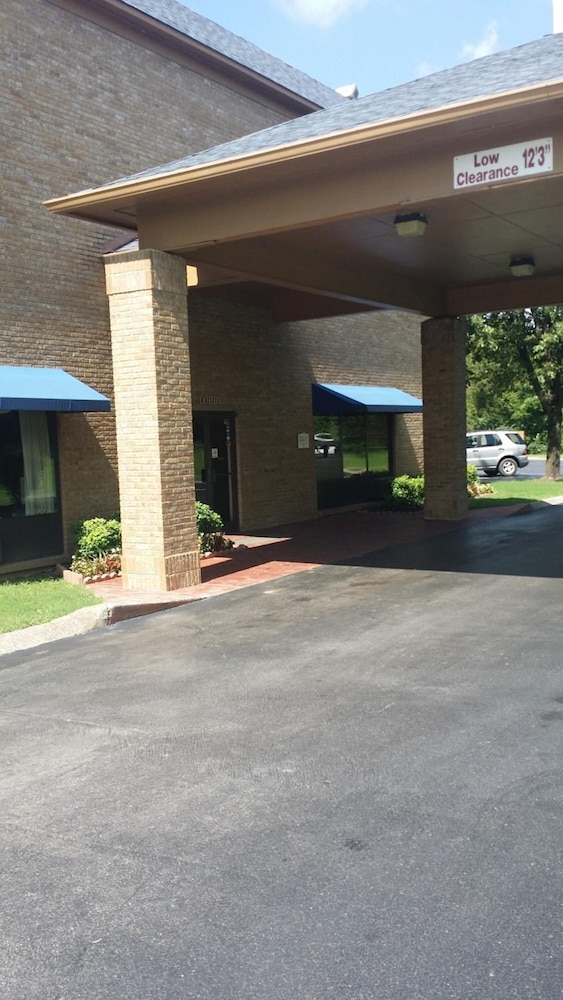 Motel6 Nashville, TN - Airport 50/54