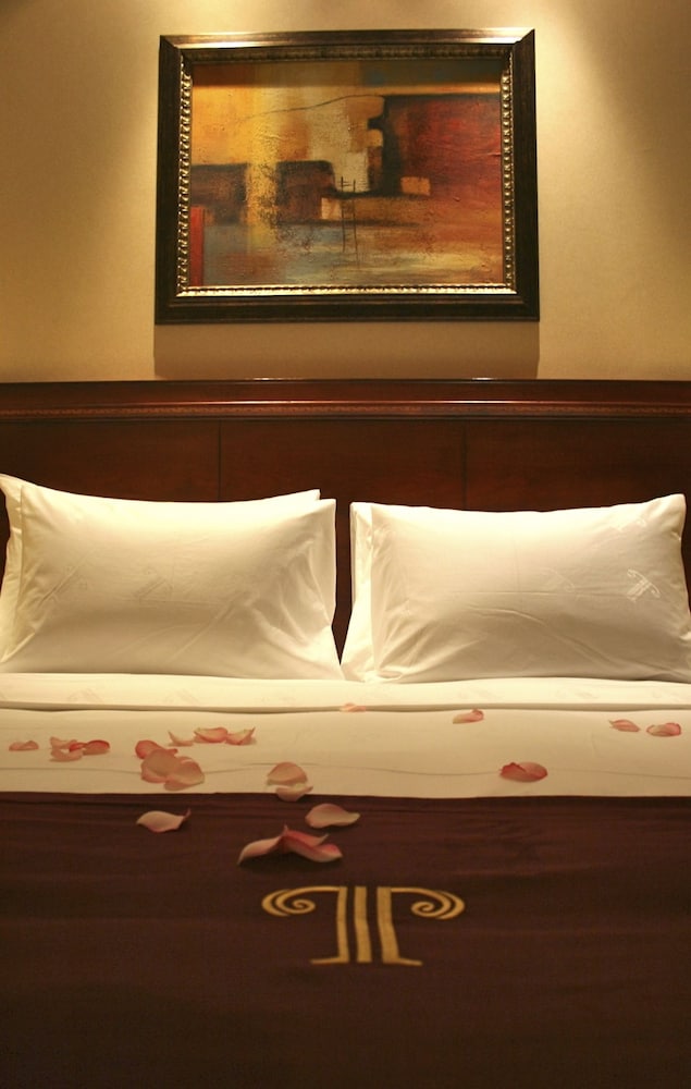 Trianon Hotel 20/63