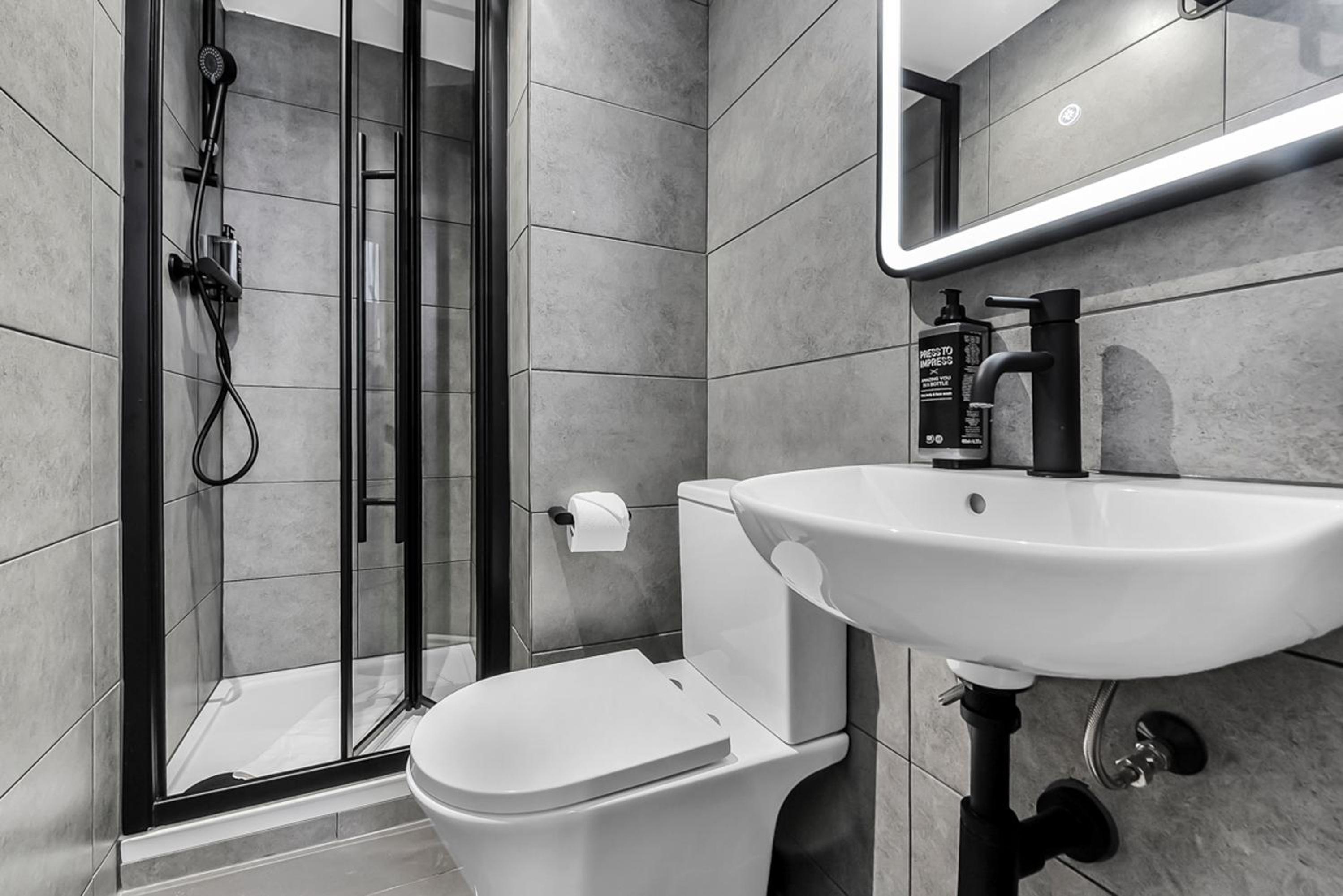 غرفة عائلية بسرير مزدوج، Heeton Concept Hotel - Kensington London 6/10
