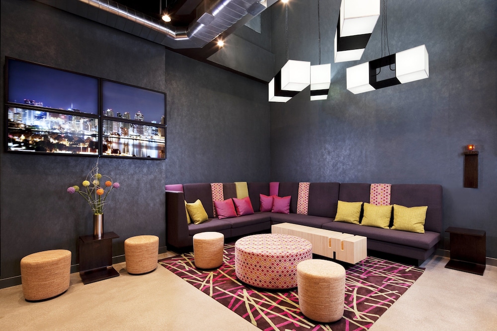 Aloft New York Brooklyn 27/48