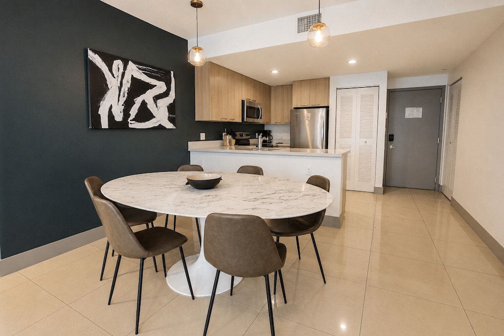 Roami at Habitat Brickell 48/50