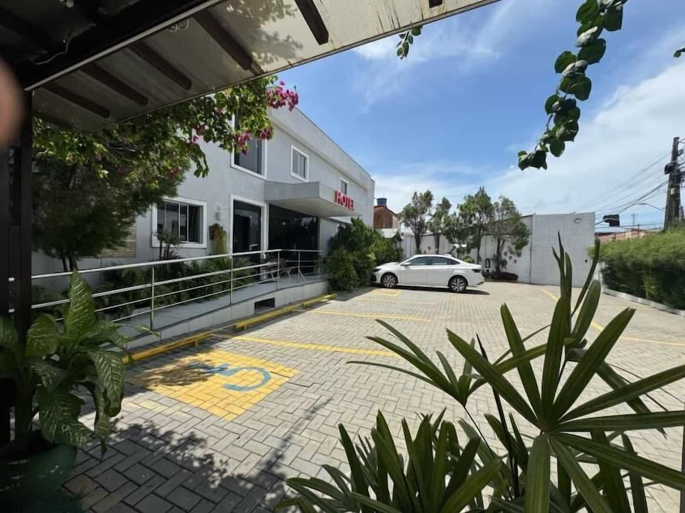 Hotel Aeroporto Montese Star 58/62