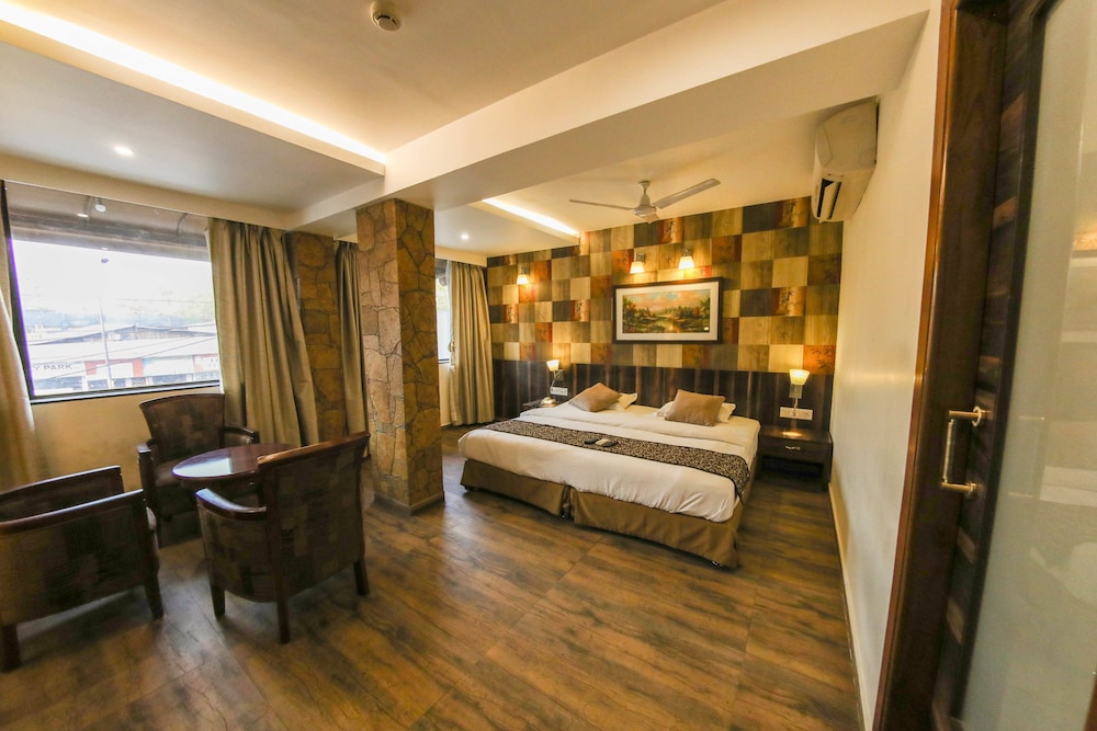1 BEDROOM, LUXURY