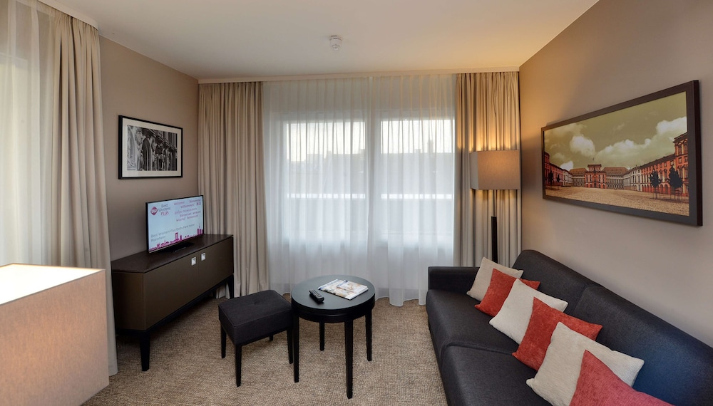 Best Western Plus Delta Park Hotel 40/53