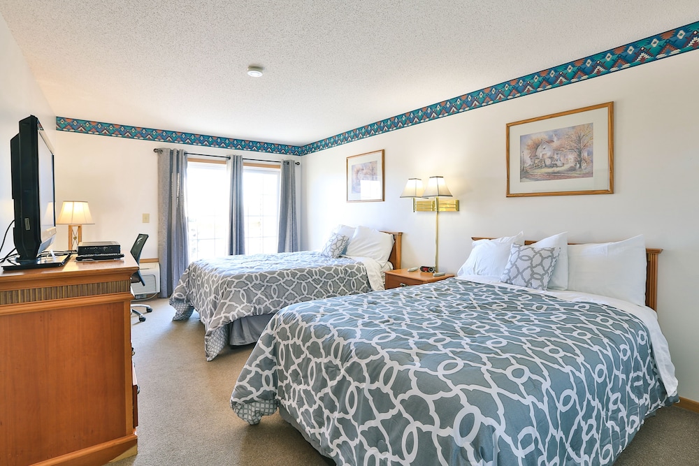Amerivu Inn And Suites New Richmond 11/60