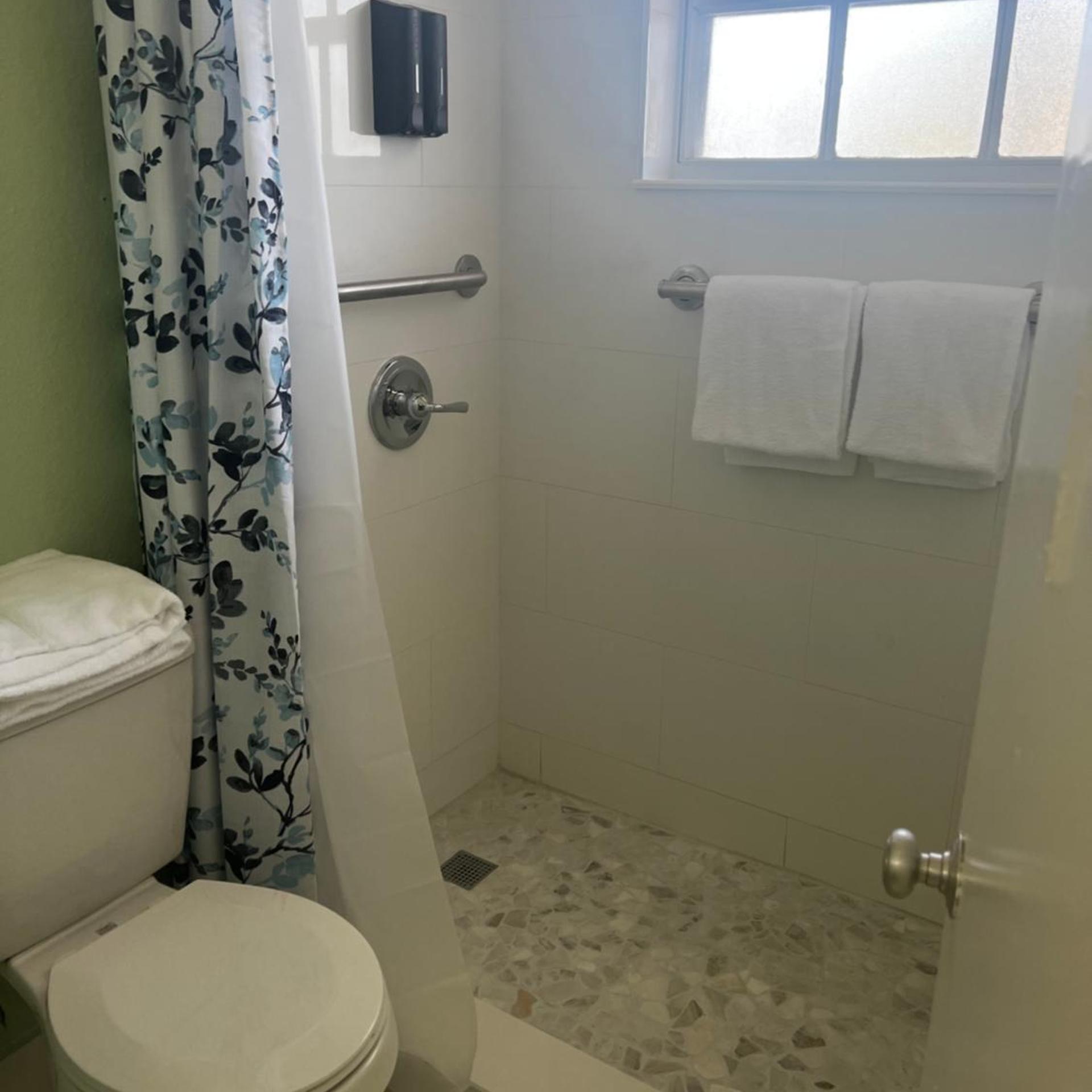 Breezy Palms Resort 60/67