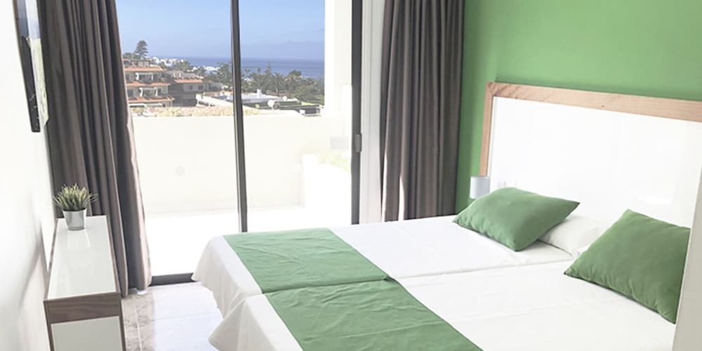 1 BEDROOM, APARTMENT, PARTIAL OCEAN VIEW