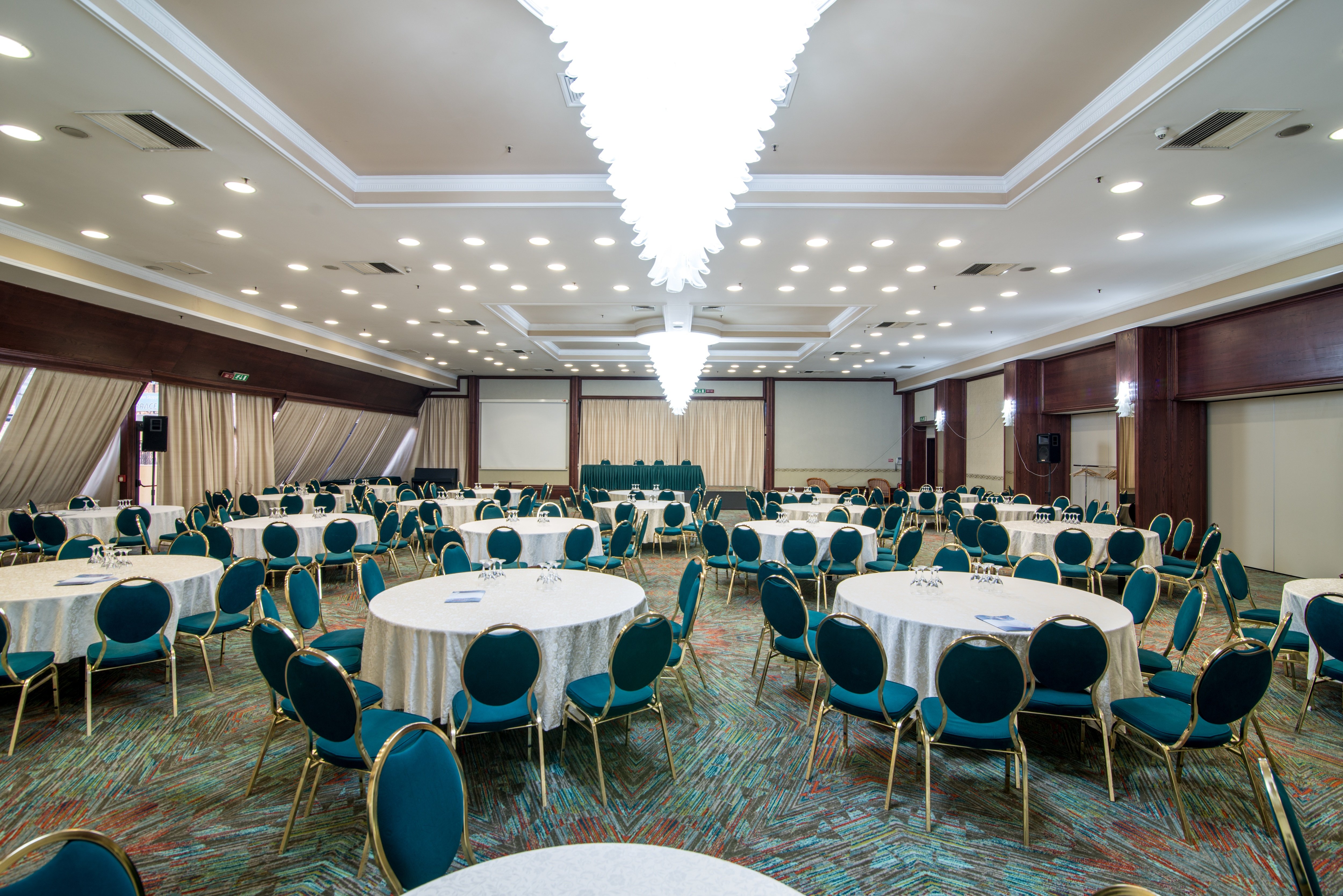 Holiday Inn Skopje 35/39