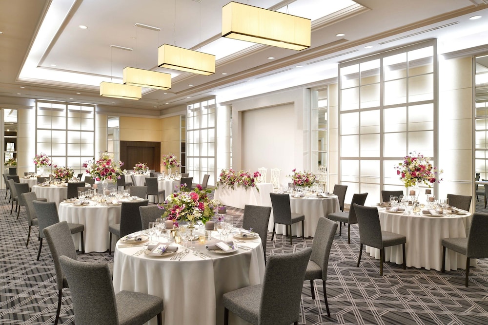 Sheraton Grande Tokyo Bay Hotel 63/81