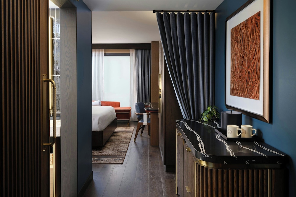 Hotel Trinity, Autograph Collection 26/26