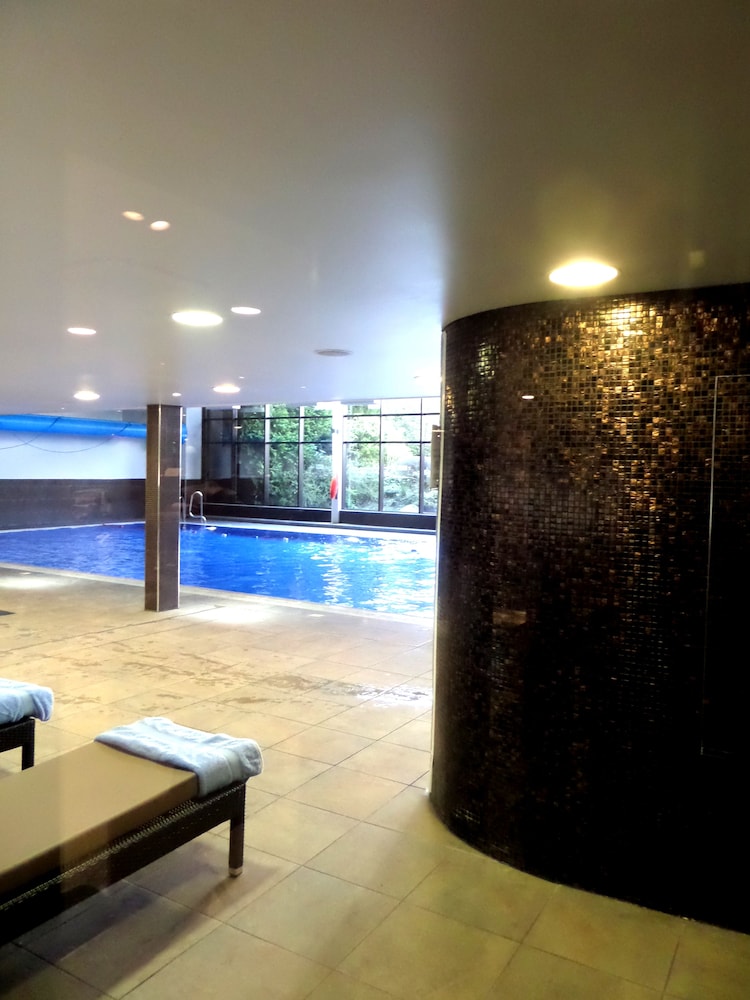 Macdonald Forest Hills Hotel & Spa 40/67