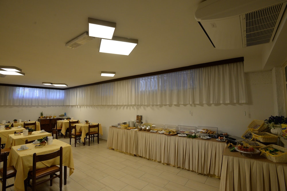 Hotel Giulio Cesare 43/46