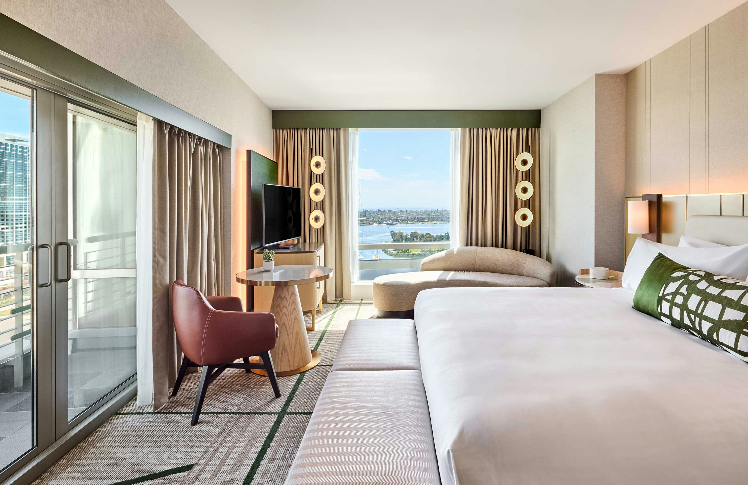Premier, King Bed, Balcony
